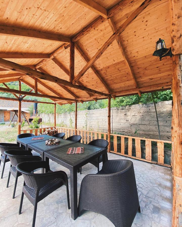 Hovek Guest House Dilidjan Extérieur photo